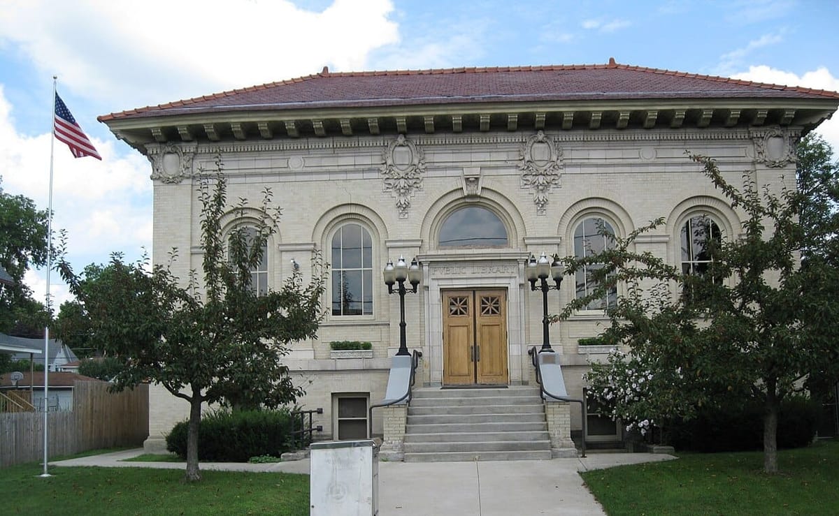 A photo of the front entrance of the library.